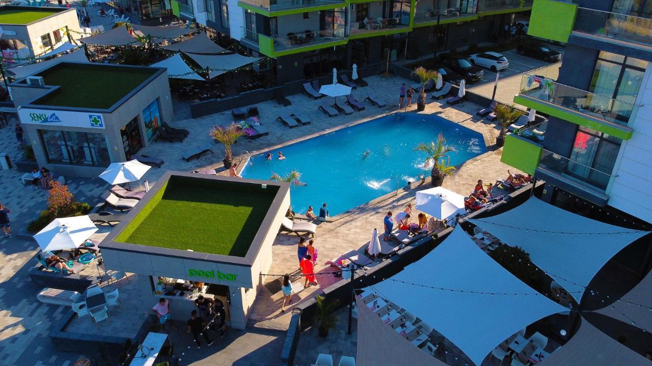 Ace Aparthotel Pool & Spa Mamaia Nord Navodari Exterior photo