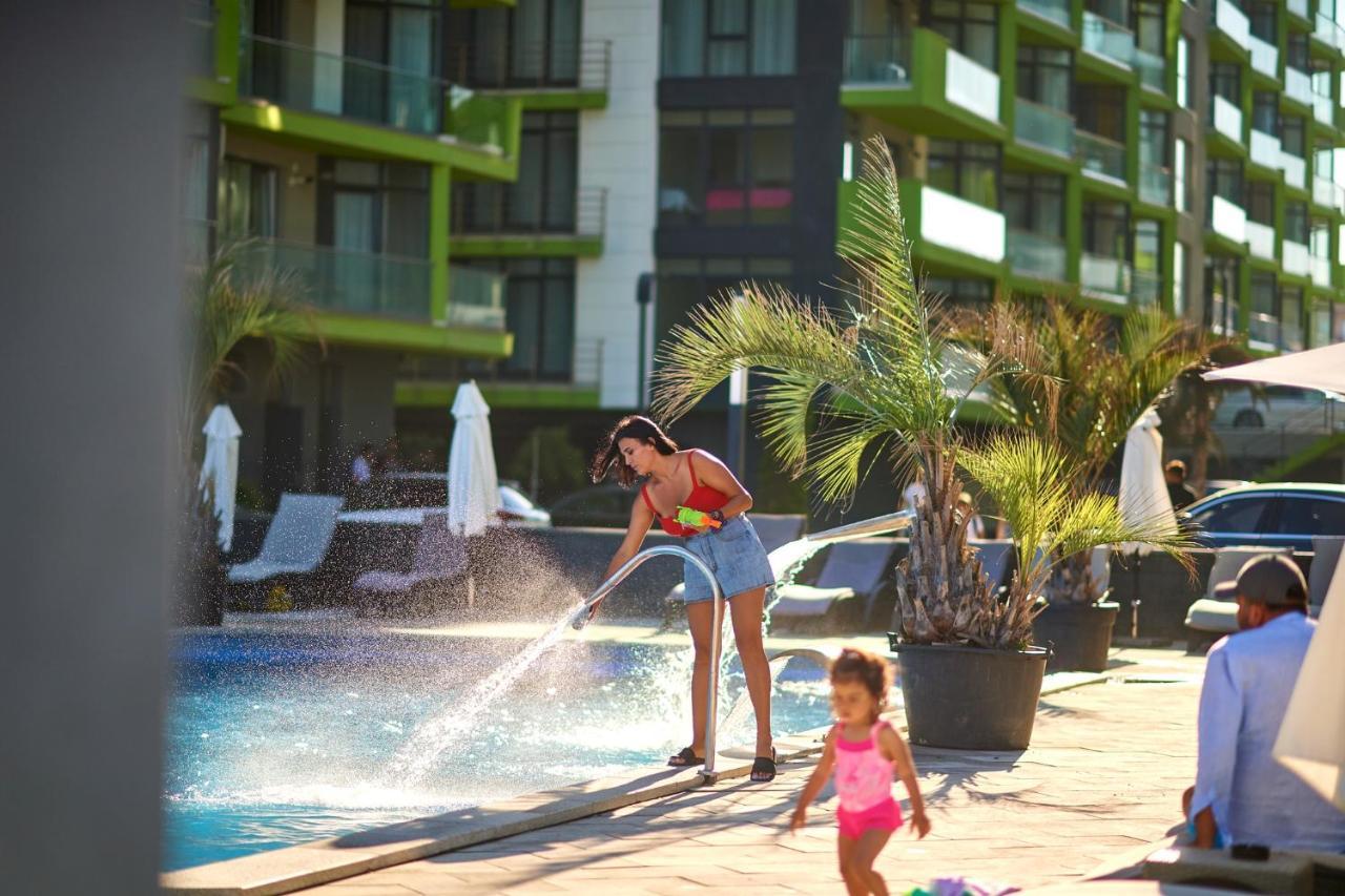 Ace Aparthotel Pool & Spa Mamaia Nord Navodari Exterior photo